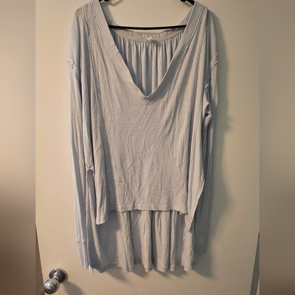 EUC! FP Movement Powder Blue V-Neck HiLow Women's Top - Small